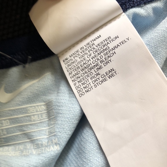 NIKE (10) One piece swimwear - Picture 9 of 13